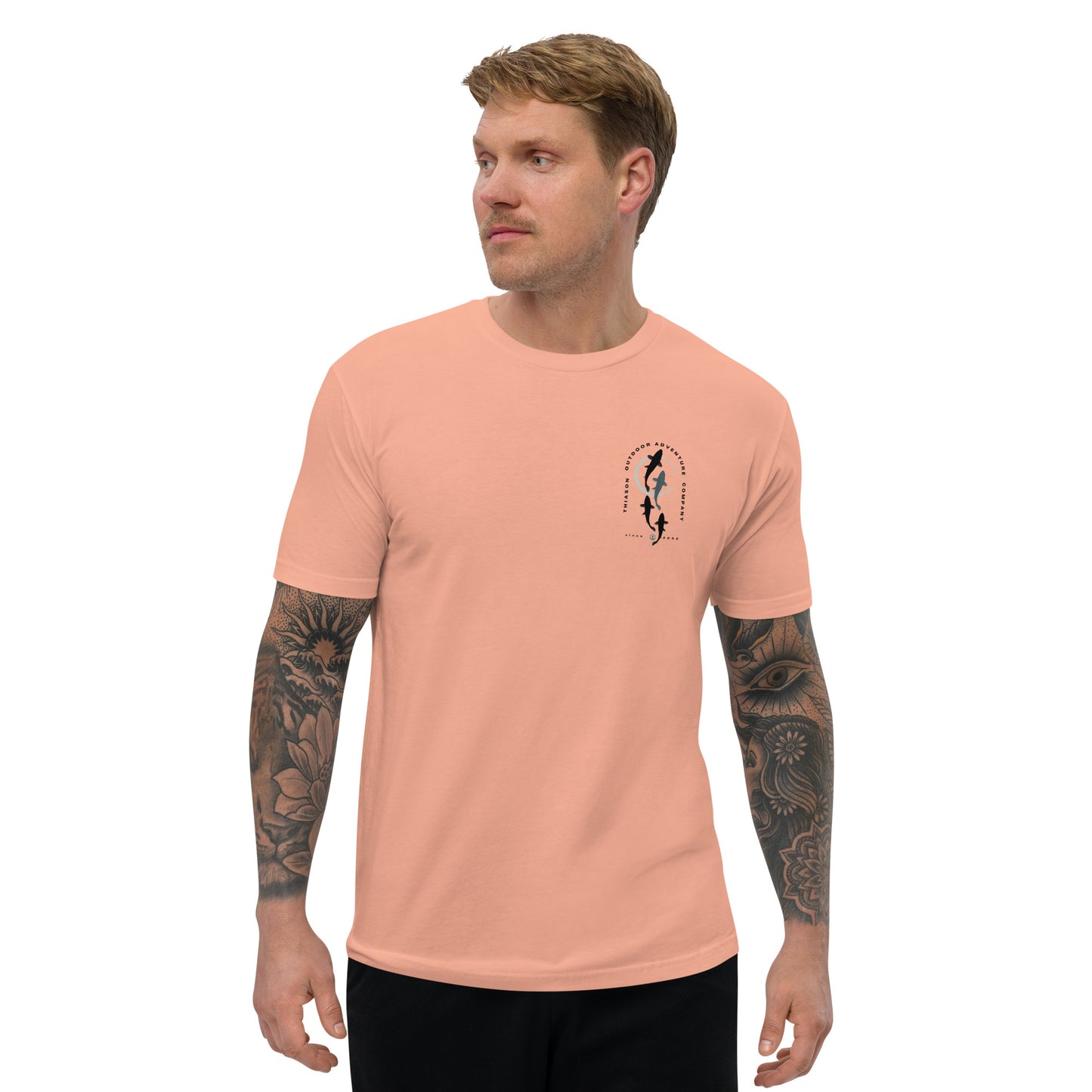 STANDING OUT  T-shirt